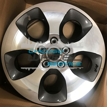Picture of 18x7.5 Jeep Wrangler Charcoal Polish Wheel Rim 6AF491AUAA