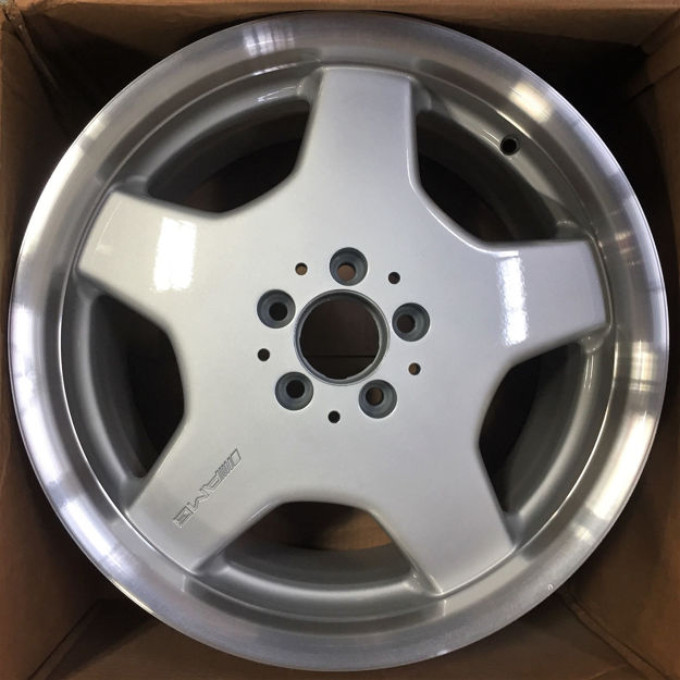 Picture of 18x9.5 Mercedes CL500, CL55, CL600, S420, S430, S500, S55, S600 Rear CNC Silver Wheel 2204010902