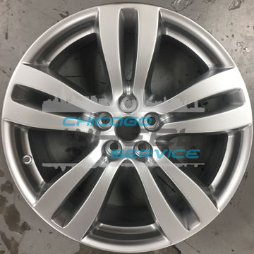 Picture of 19x10 Jaguar XJ Hyper Silver Rear Wheel Rim C2D38659