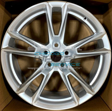 Picture of 20x9.5 Chevrolet Camaro Hyper Silver Rear Wheel 84471774