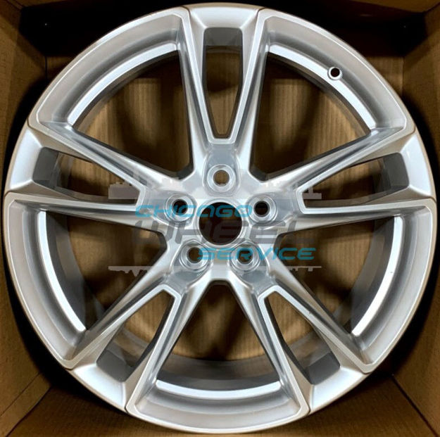 Picture of 20x9.5 Chevrolet Camaro Hyper Silver Rear Wheel 84471774