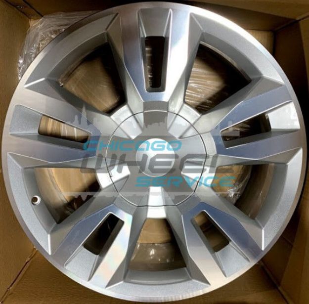 Picture of 22x9 Chevrolet Tahoe, Suburban 1500 2018 2019 2020 Silver Replica Wheel 23217242