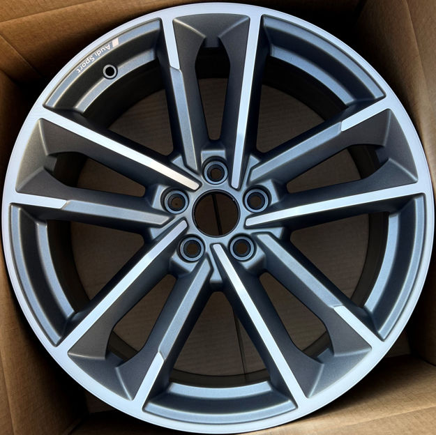 Picture of 19x8.5 Audi A5, S5 Wheel Rim 8W0601025DC, 8W0601025DF