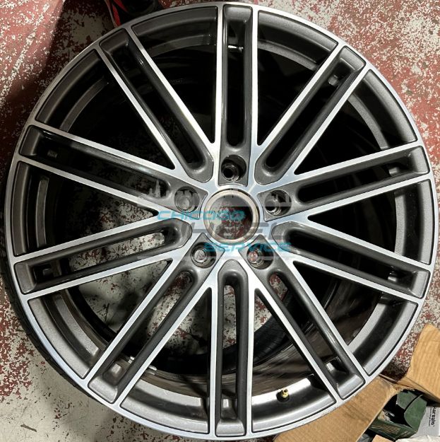 Picture of 21x9.5 Porsche Panamera Front Wheel 971601025E0C6