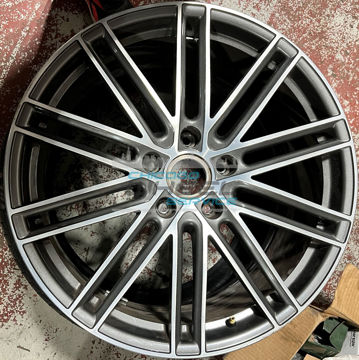Picture of 21x11.5 Porsche Panamera Rear Wheel 971601025L0C6