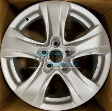 Picture of 17x7 Toyota RAV4 Silver Wheel 4261B0R240, 4261B42010