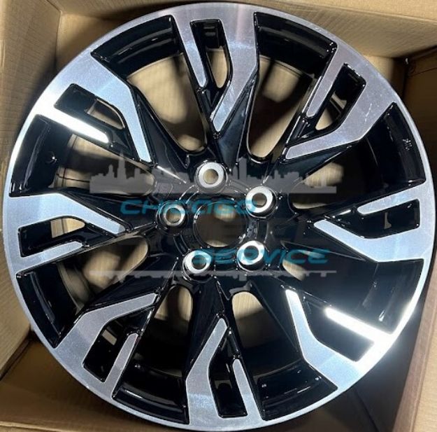 Picture of 18x7 Mitsubishi Outlander 2018 Wheel Rim 4250D744