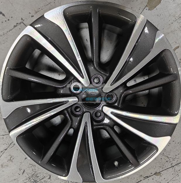 Picture of 20x8 Acura MDX 2017 2018 2019 2020 Machined Dark Charcoal Wheel 42700TZ5B21 