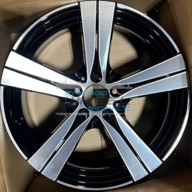 Picture of 18x7.5 Mercedes C300 2022 Front Wheel Rim 20640147007X23