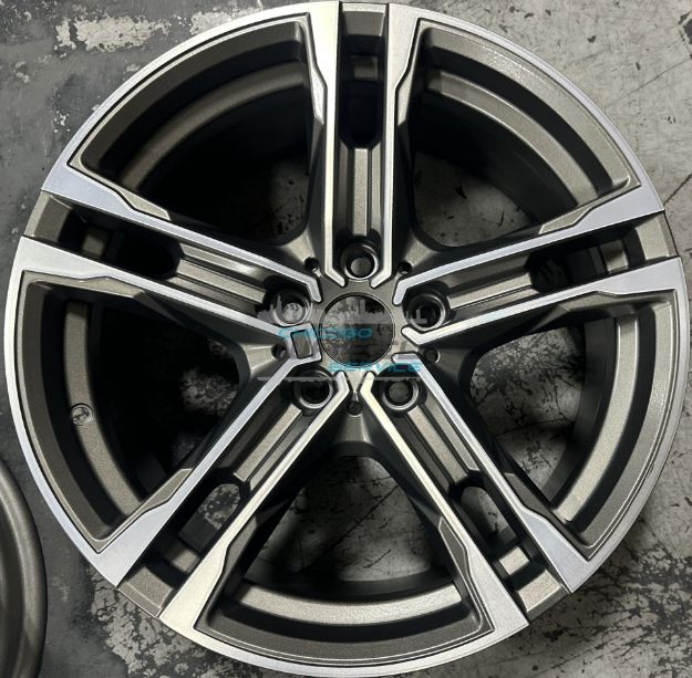 Picture of 18x8 BMW 228i, M235i Machined Light Charcoal Wheel Rim 36118053524