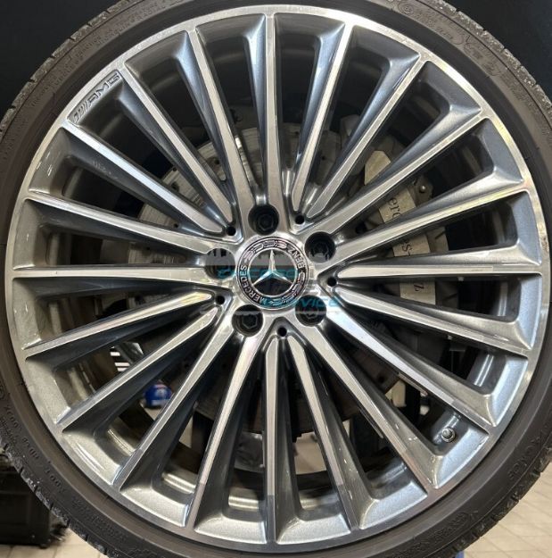 Picture of 20x8 Mercedes CLS450 2022 Machined Charcoal Wheel Rim 25740138007X21